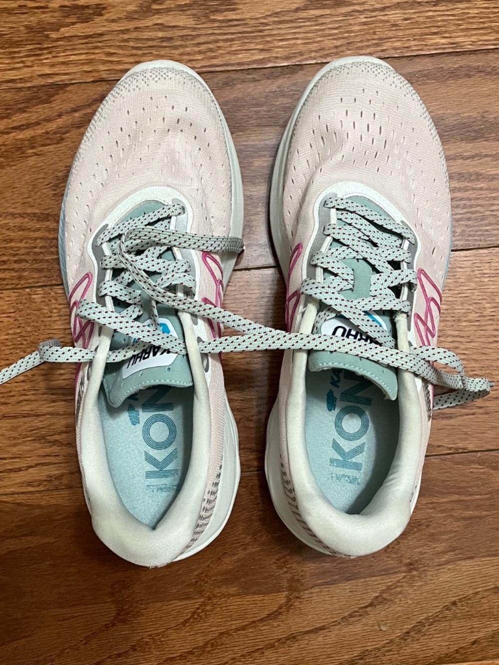 Karhu Ikoni 2.0 Running/Walking Shoes Cream Teal Pink Size 10